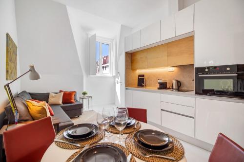 1BR Cocoon in the heart of santos AC By Airnest — 4-Star Luxury Hotel in Lisbon, Portugal
