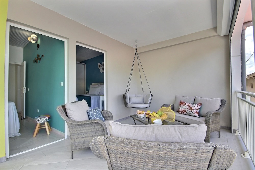 Villa Perle Dor — 4-Star Luxury Hotel in Sainte-Anne-Sur-Brivet, Martinique