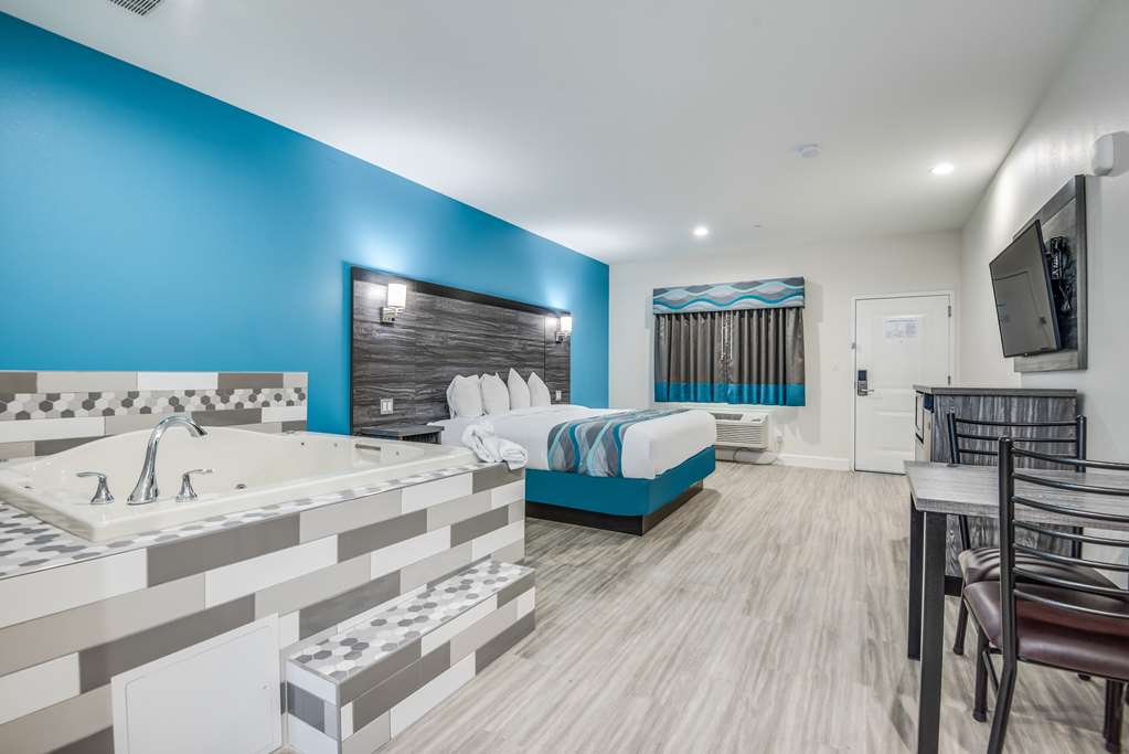 Americas Best Value Inn & Suites Houston at Hwy 6 - photo 24