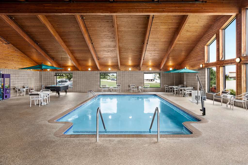 AmericInn by Wyndham Sauk Centre - photo 11