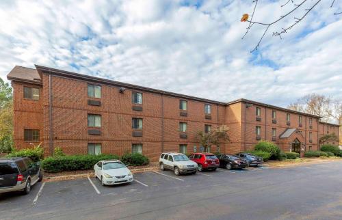 Extended Stay America Raleigh North Raleigh Wake Towne Drive - photo 3