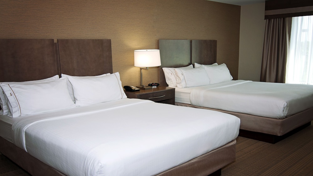 Holiday Inn Express & Suites Wichita Northeast by IHG - photo 3
