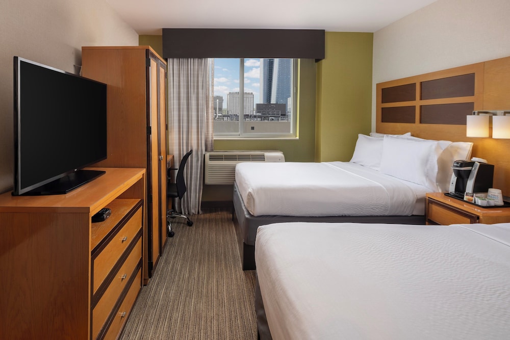 Holiday Inn Express New York City Times Square by IHG - photo 12