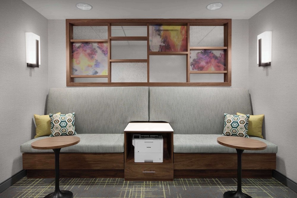 Hampton Inn Yorkville - photo 41
