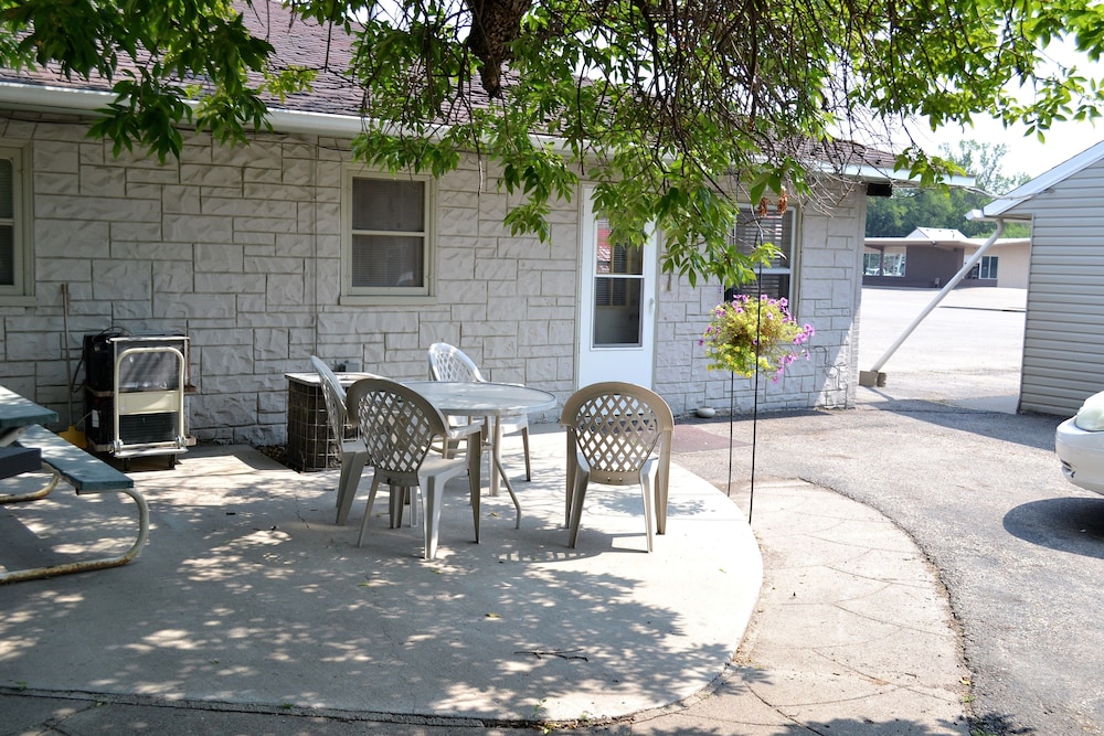 Innkeeper Motel - photo 74