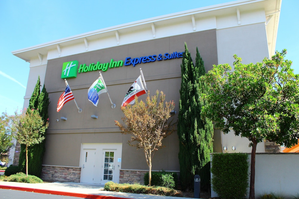 Holiday Inn Express & Suites Napa American Canyon by IHG - photo 32