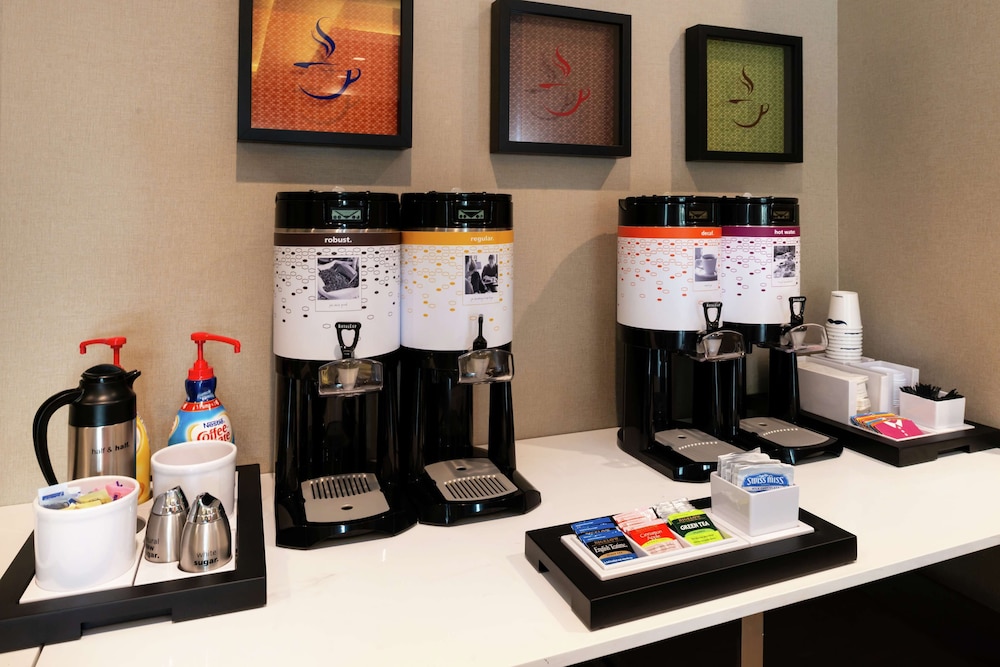 Hampton Inn & Suites Buena Park - photo 41