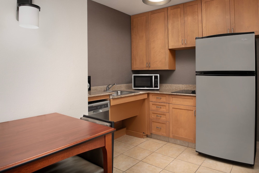 Residence Inn by Marriott Fayetteville Cross Creek - photo 13