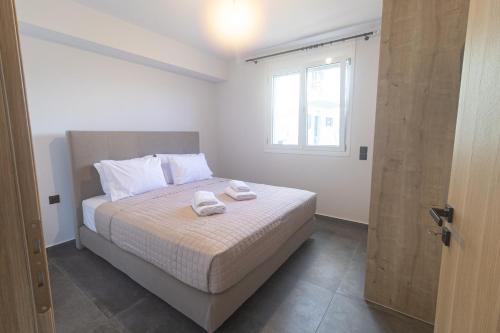 Pecora Nera apartments — 4-Star Luxury Hotel in Lixouri, Greece