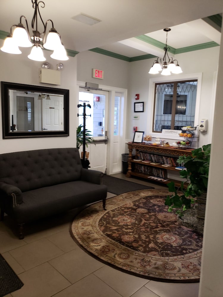 Crescent Suites Hotel - photo 44