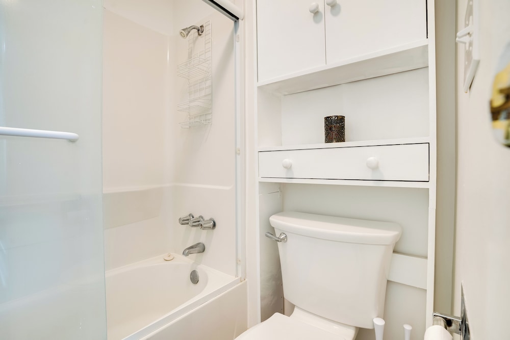 Lovely Crescent Bar Condo With Community Amenities 19223073 — Quincy