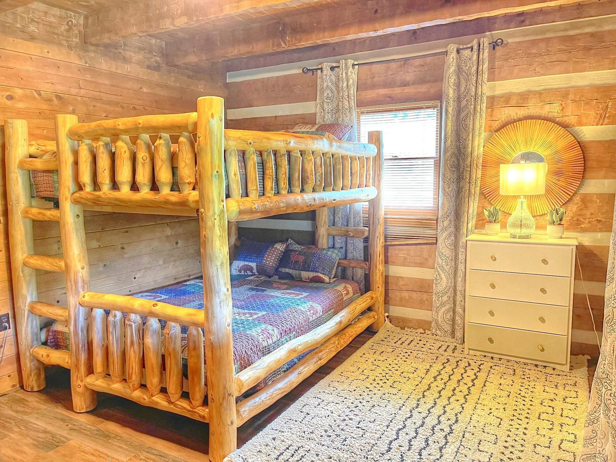 Smoky Mountains FamiLee Cabin in Wears Valley 2 2 — 4-Star Luxury Hotel in Sevierville, United States