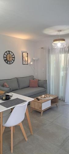 The Candy House — 4-Star Luxury Hotel in Paralia Ofryniou, Greece