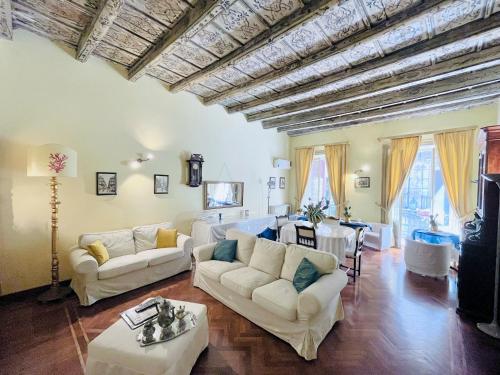 Antica Palermo R&B — 4-Star Luxury Hotel in Palermo, Italy