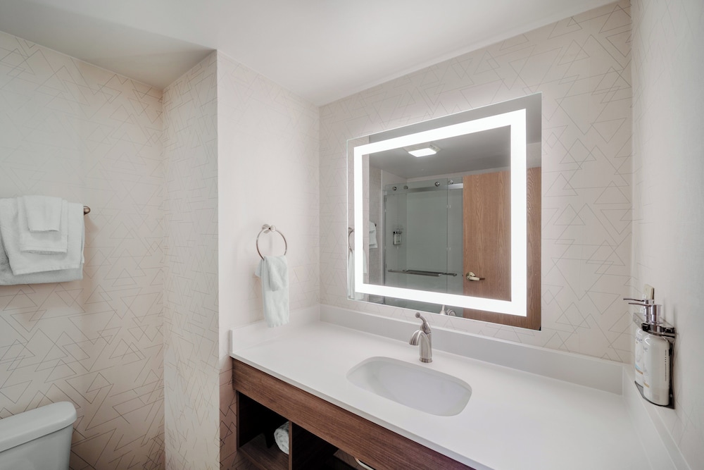 Holiday Inn Express & Suites Vicksburg by IHG - photo 37