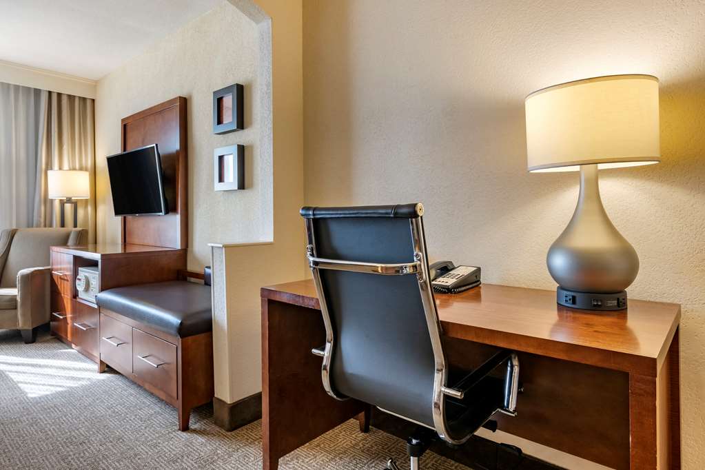 Comfort Suites Miami Kendall - photo 11
