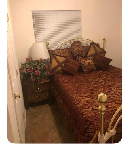 Sequoia National Forest CabinM - last minute hotel in Unknown City