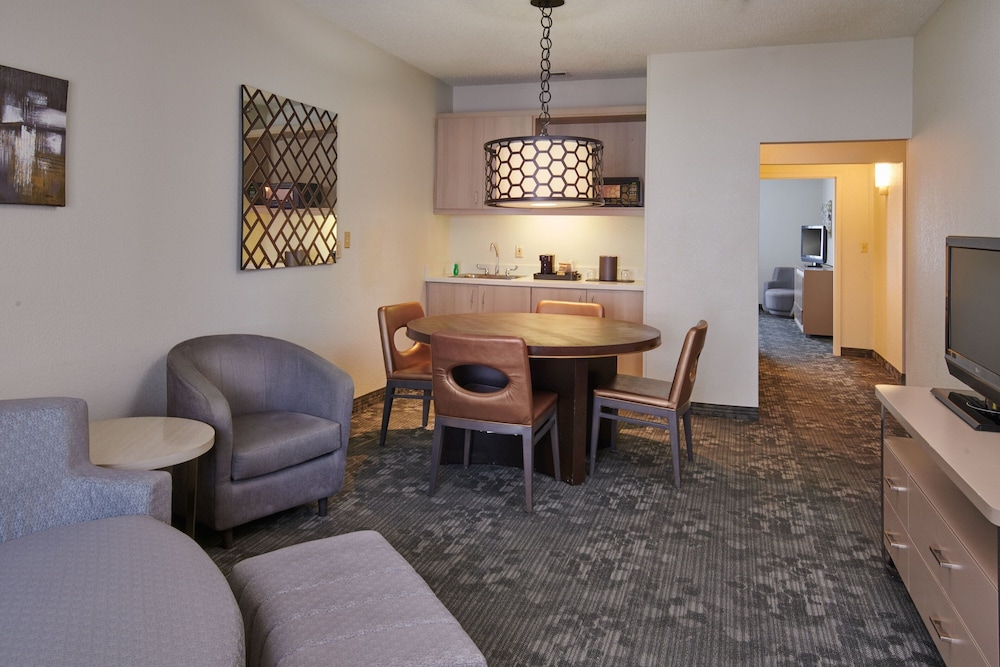 Courtyard by Marriott Columbus Downtown - photo 18