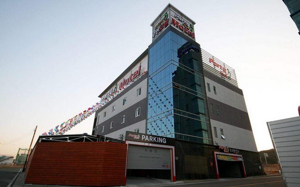 Pohang Ocheon Party Rock Motel in Pohang, South Korea