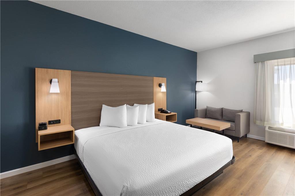 Baymont by Wyndham Moss Point Pascagoula - photo 21