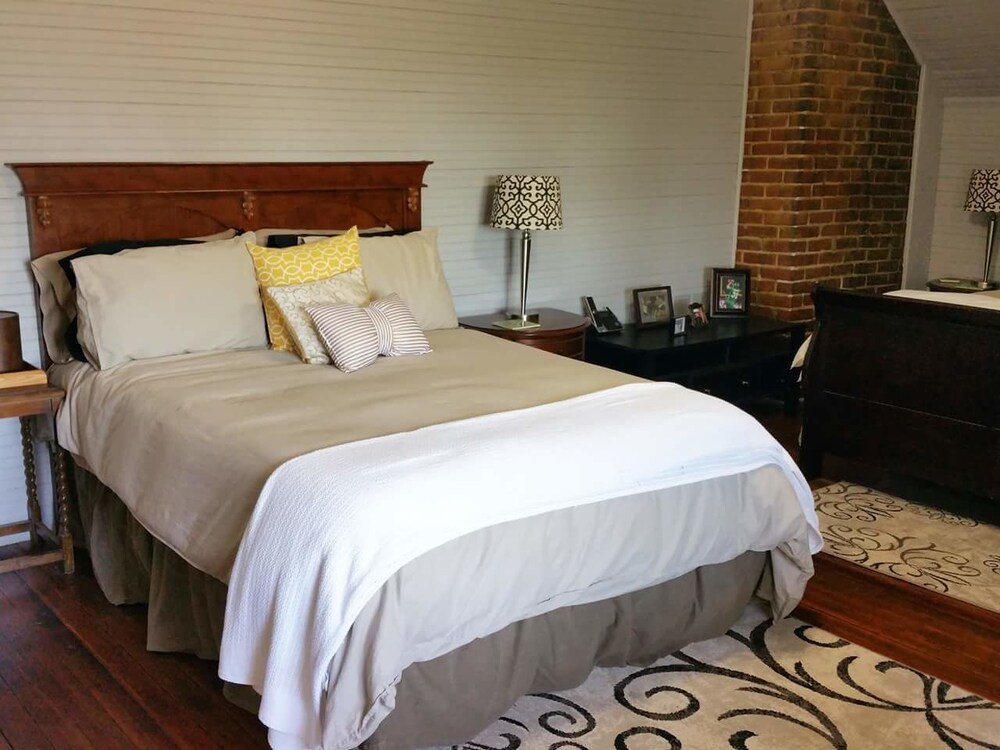 Edwardian Inn - photo 12
