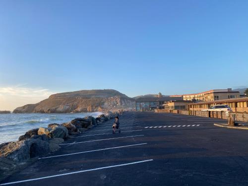 Sea Breeze Motel - photo 16