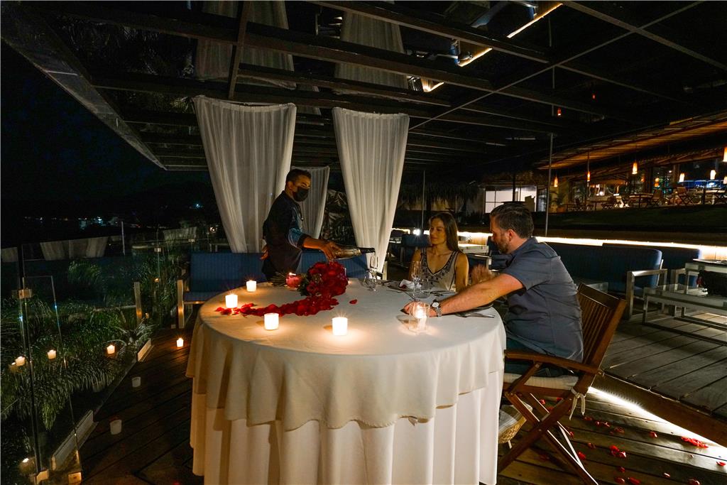 El Santuario Resort Romantic Dinner