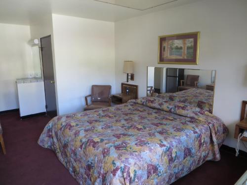 Eagle Rock Motel - photo 23
