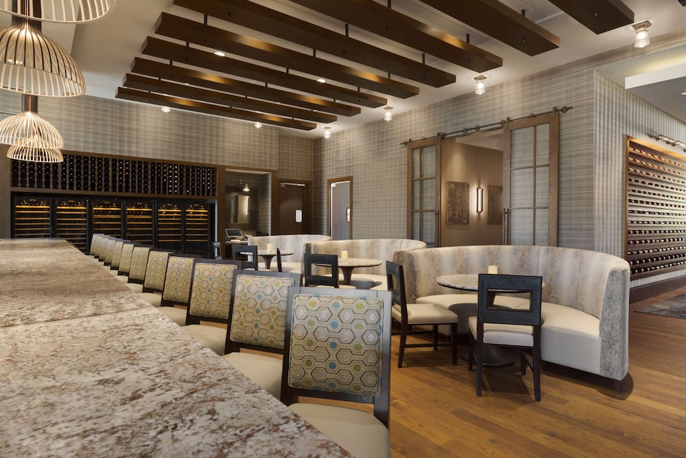 Embassy Suites by Hilton Greenville Downtown Riverplace - photo 36