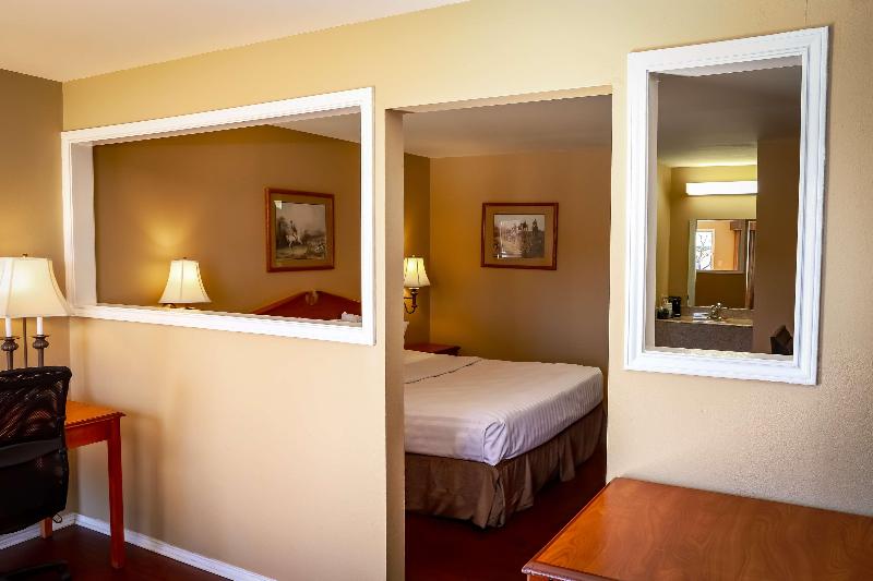 Americas Best Value Inn & Suites Sonora - photo 12