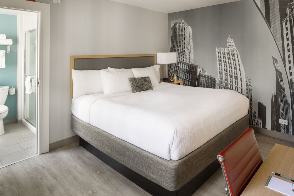 Hotel Saint Clair Magnificent Mile - photo 13