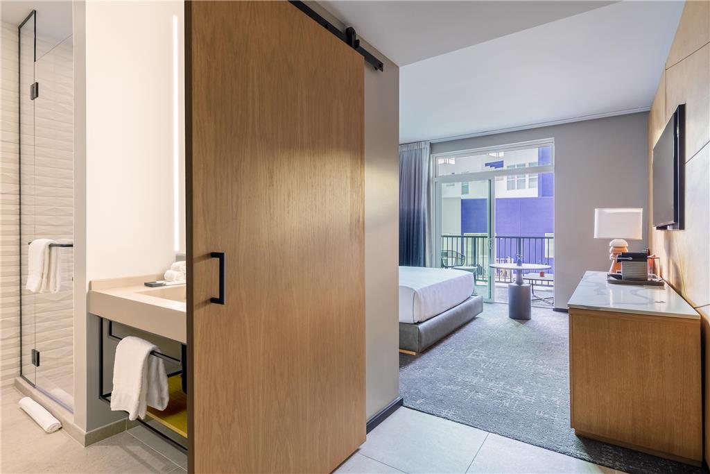 The Shay Hotel - photo 21