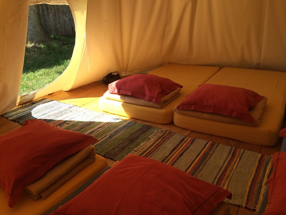 Weekend en Provence Hébergement Insolite — Comps — photo 3