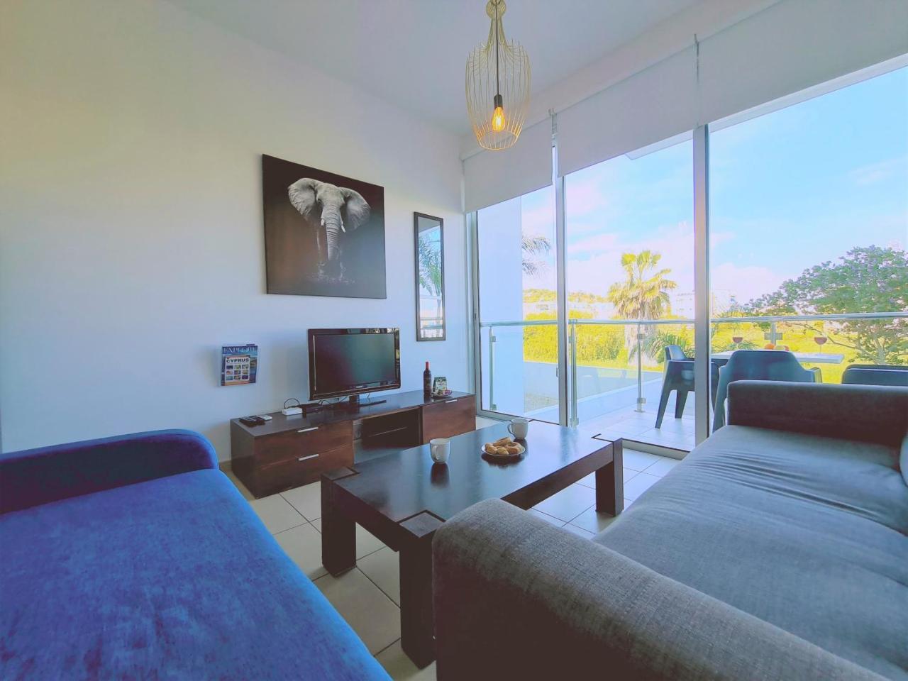 Coralli Privileges Apt