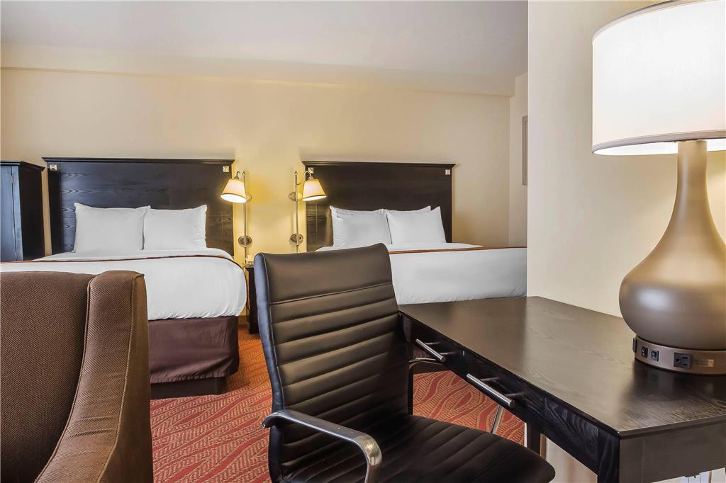 Comfort Inn & Suites LaGuardia Airport - photo 11