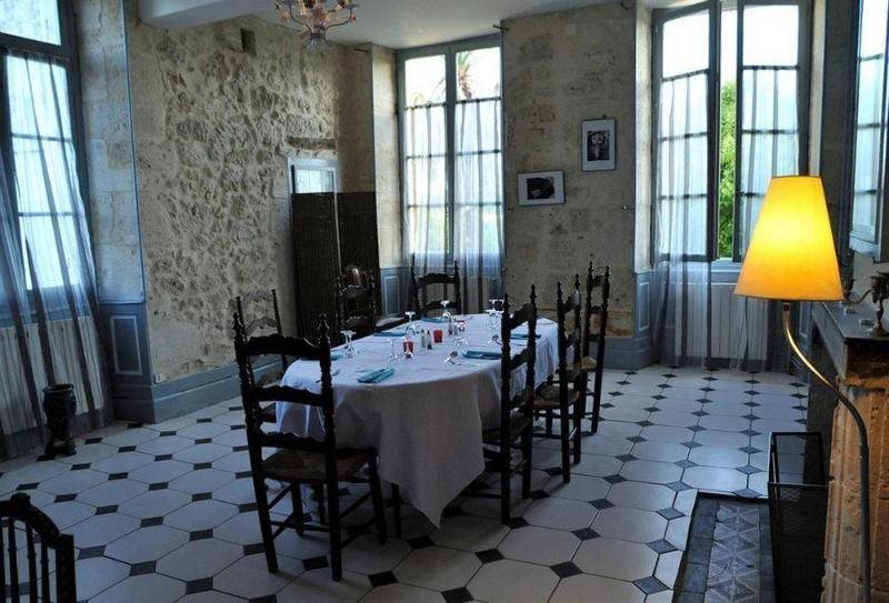 Du Prieuré - carbon neutral hotel in Ruffiac