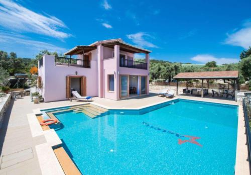 Kyknos by Vintage Travel in Vathi, Greece