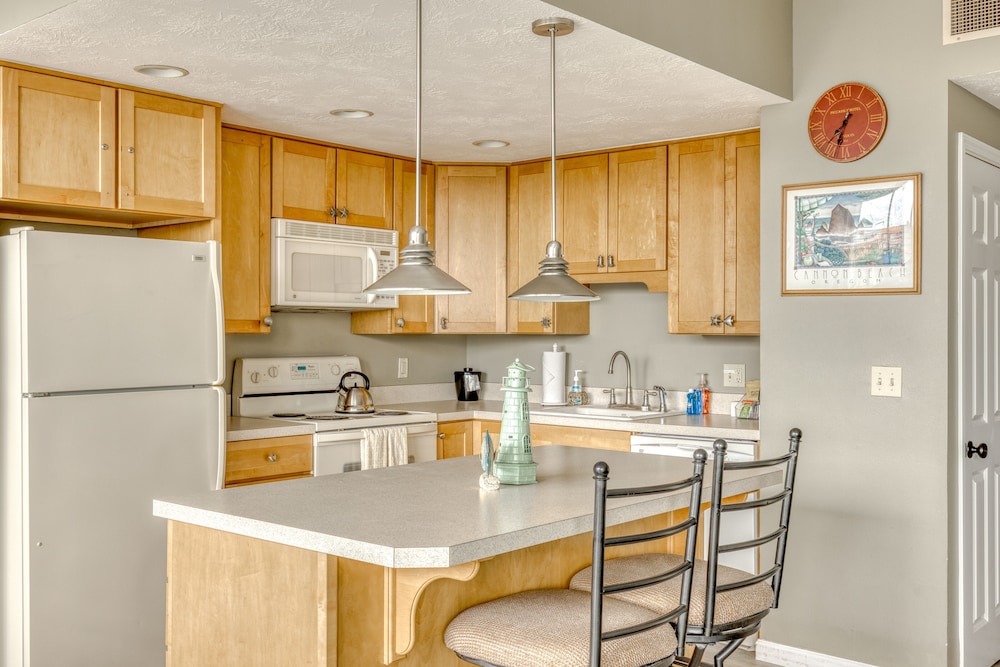 Sand & Sea Resort Condominiums - photo 403