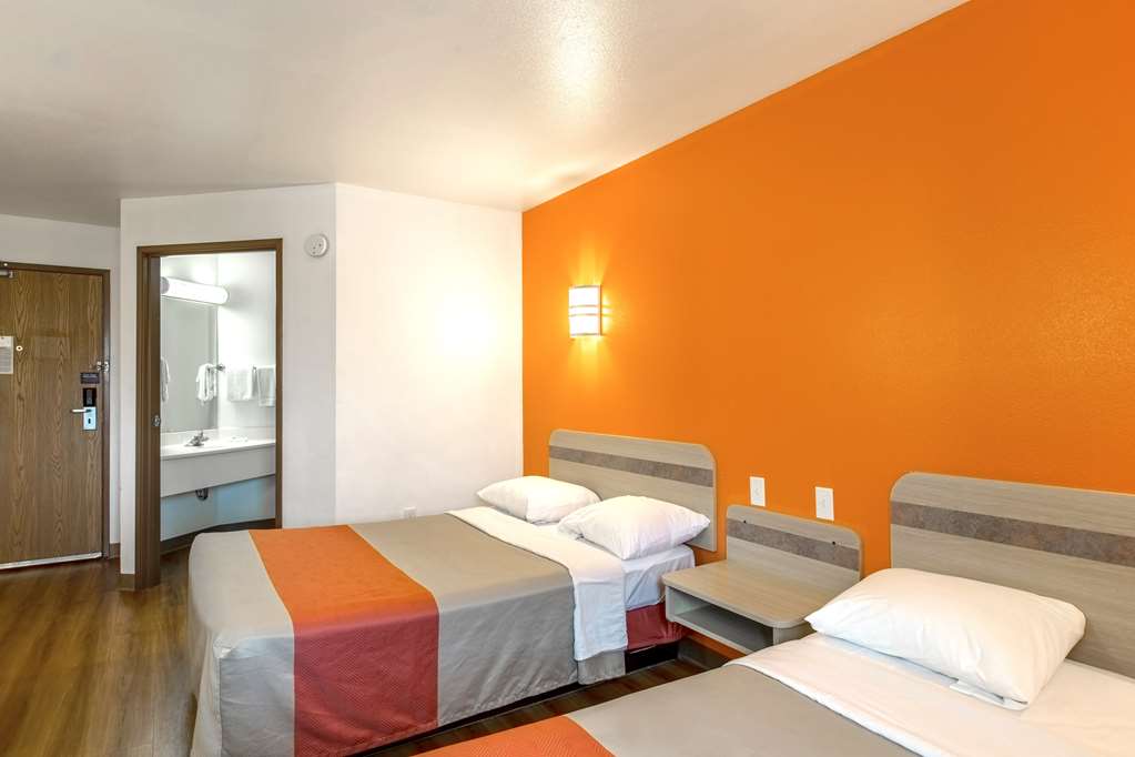 Motel 6 Baraboo WI Lake Delton - photo 9