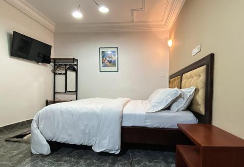 Double twins Hotel & Suites — Yaounde — photo 2