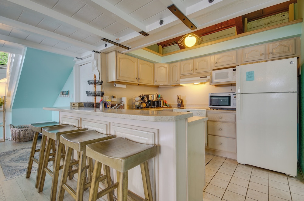Waterfront Views & Resort Perks: Osage Beach Home - photo 3