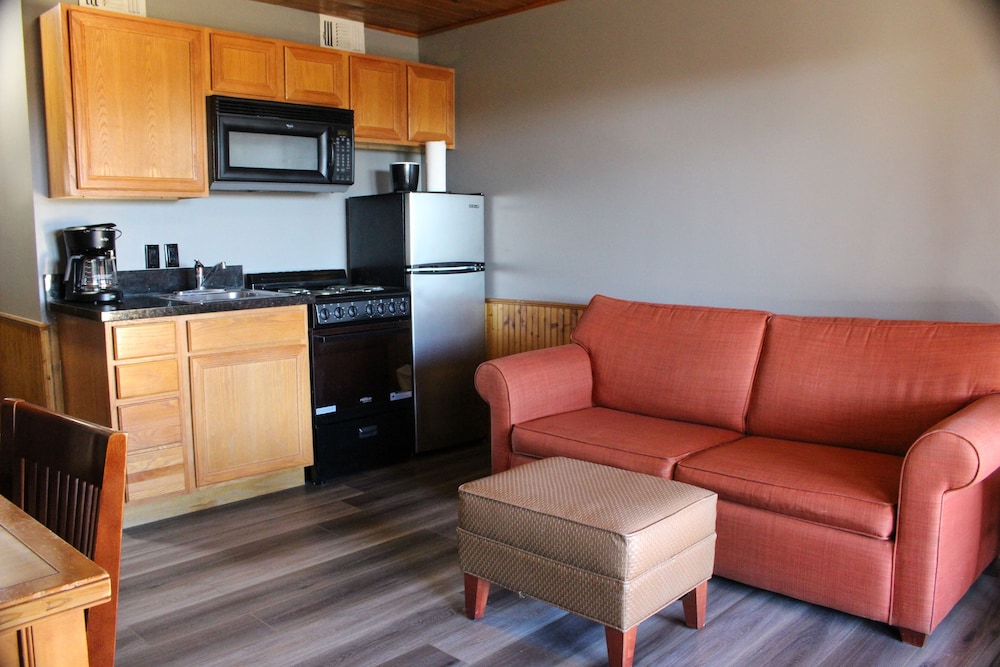 Canyon Lakeview Resort - photo 2