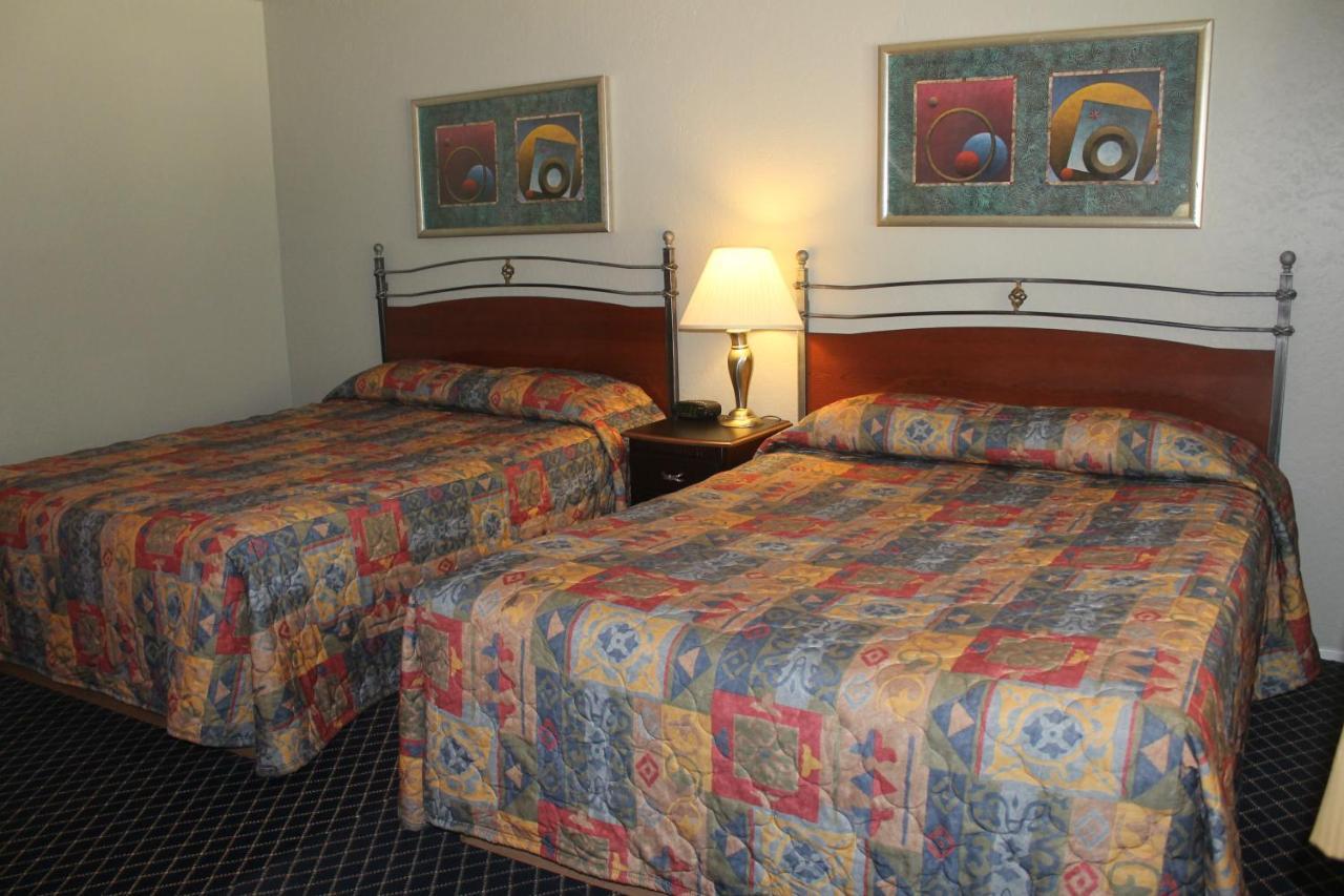 Golden Chain Motel - photo 7