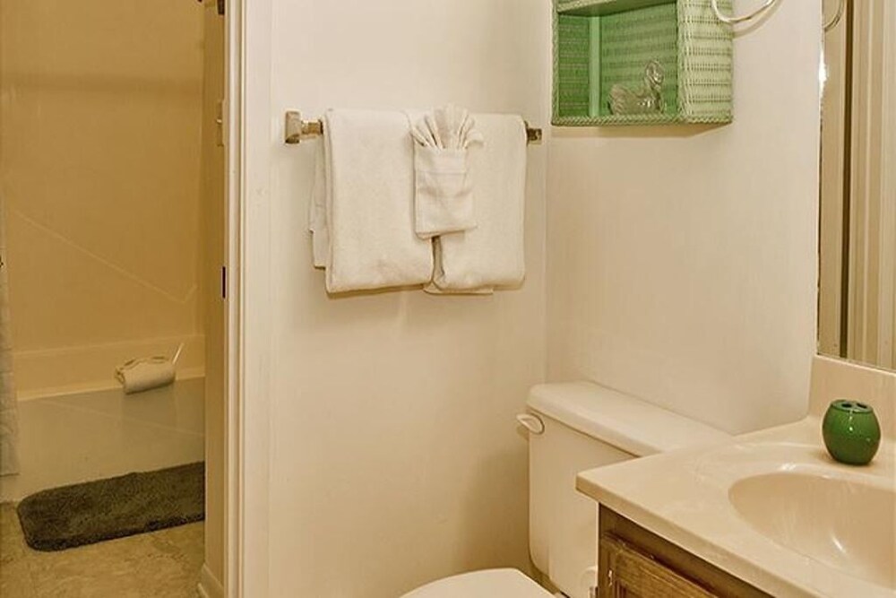 Emerald Shores Resort 2001 627850 by RedAwning - photo 17