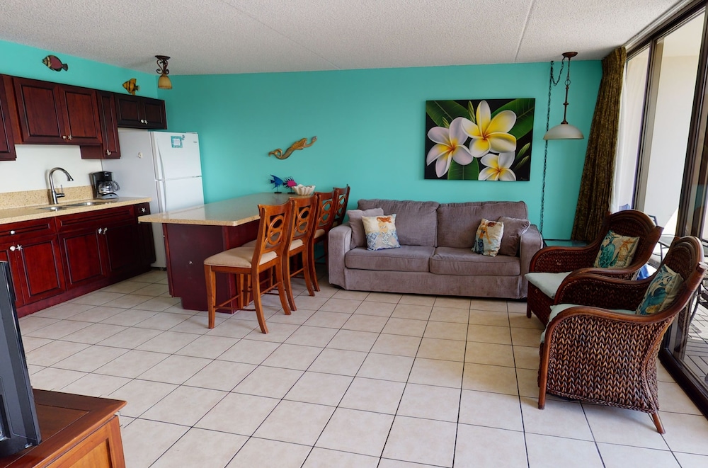 Waikiki Banyan High Level Condo with Private Lanai by Koko Resort Vacation Rentals - photo 55