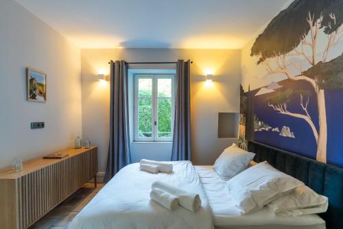 L’heure Bleue in Villeneuve-Les-Avignon, France