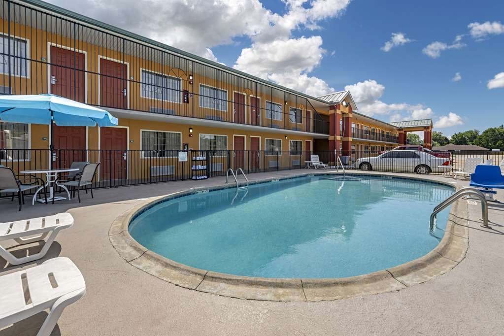 Quality Inn Siloam Springs West - photo 38