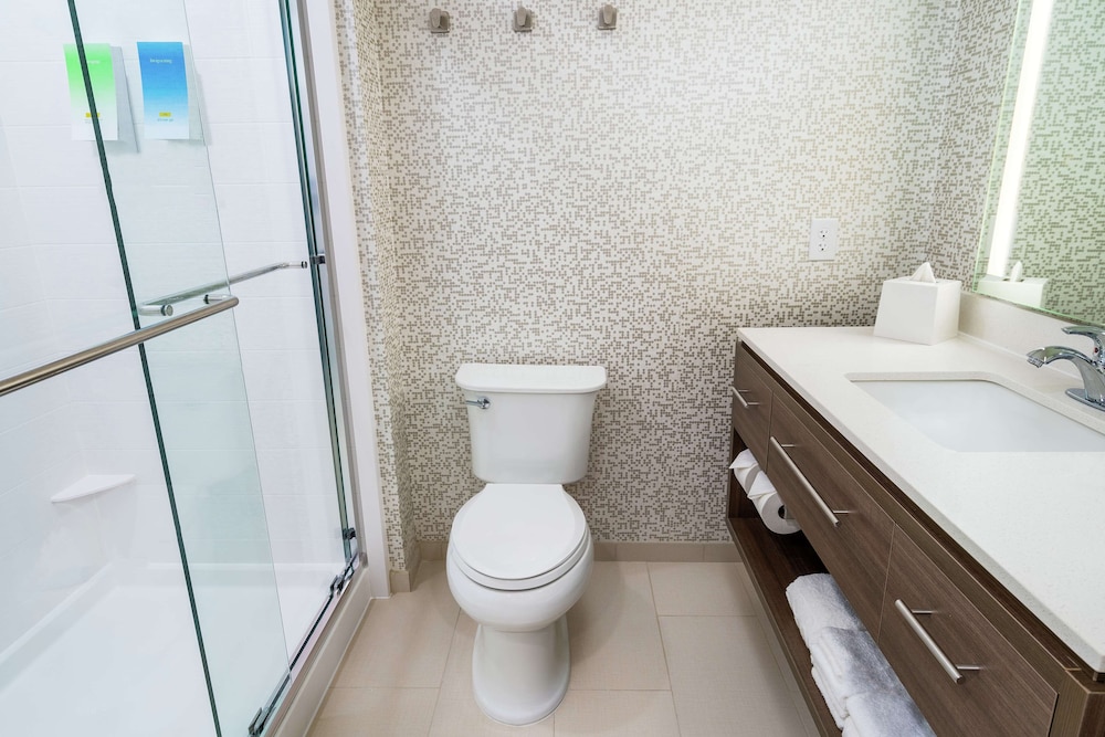 Home2 Suites by Hilton San Antonio at the Rim - photo 30