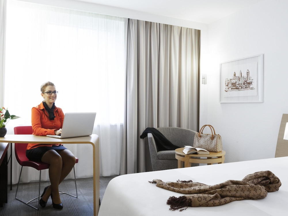 Novotel Zurich Airport Messe — 4-Star Luxury Hotel in Opfikon, Switzerland