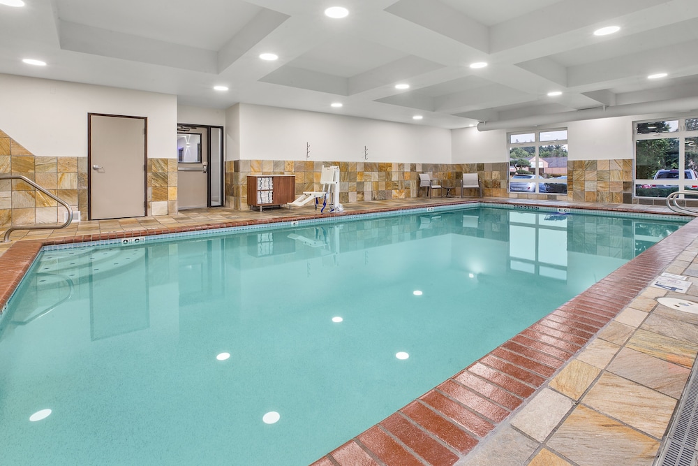 Holiday Inn Express & Suites Tacoma by IHG - photo 14